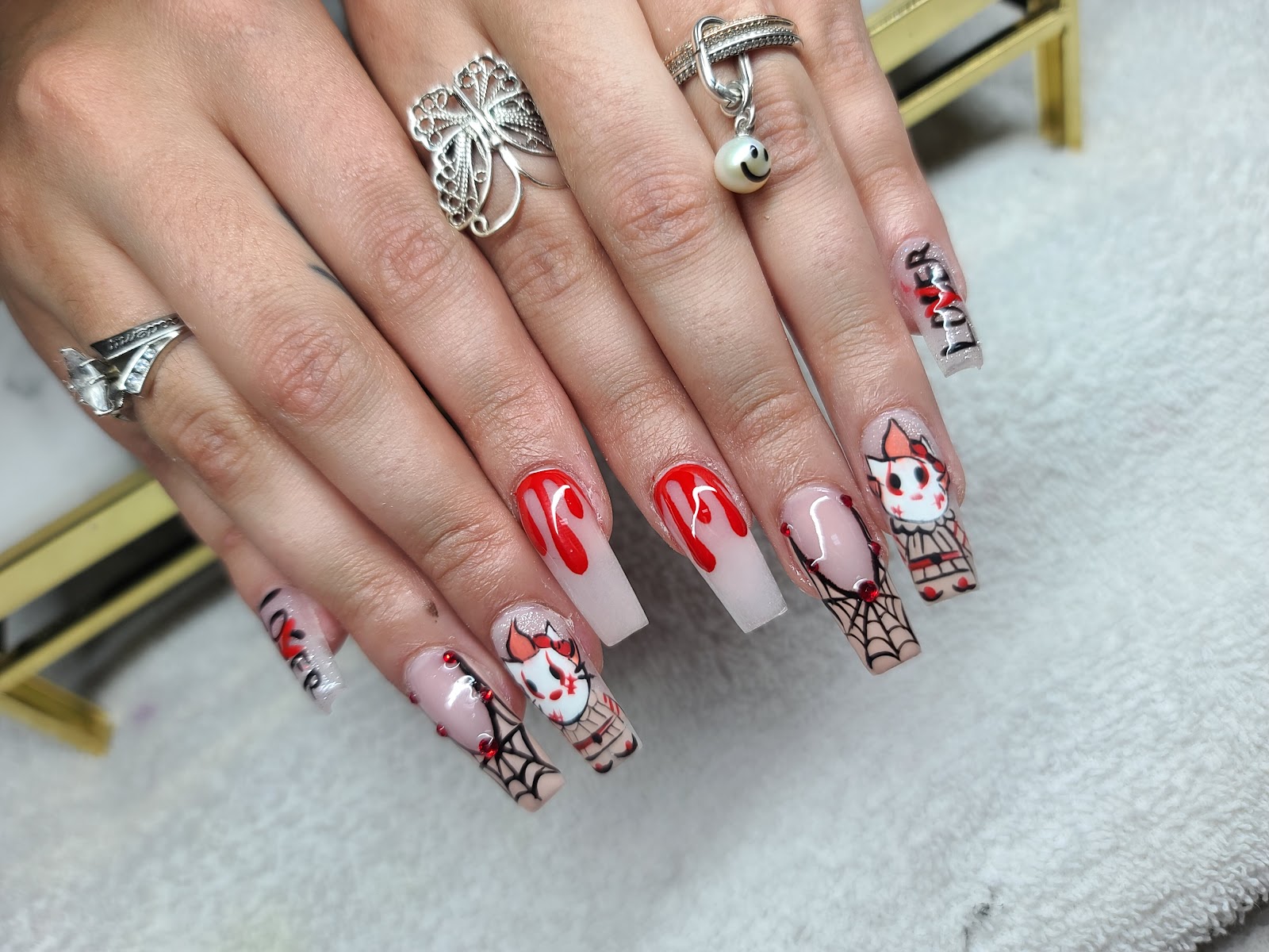 PozhVibe Beauty Studio nail photo 4